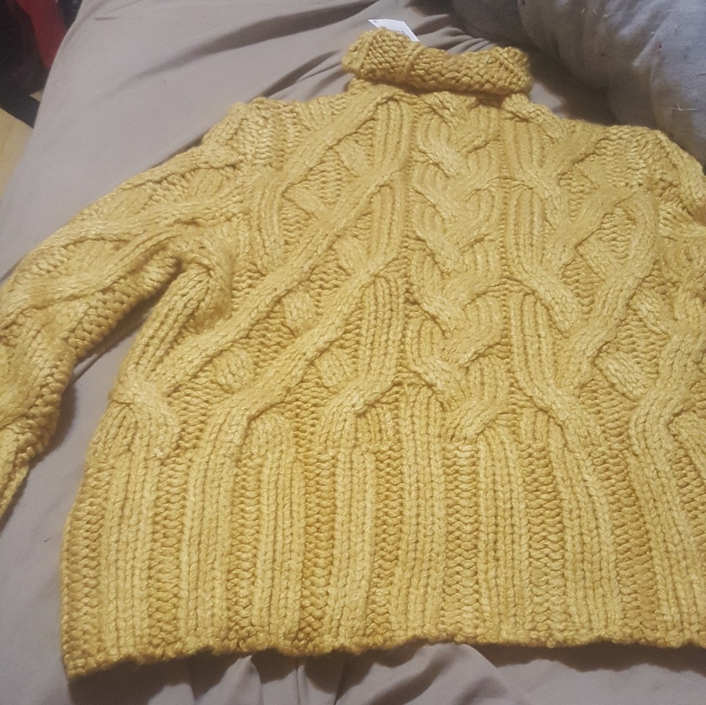 Cute zara knit sweater